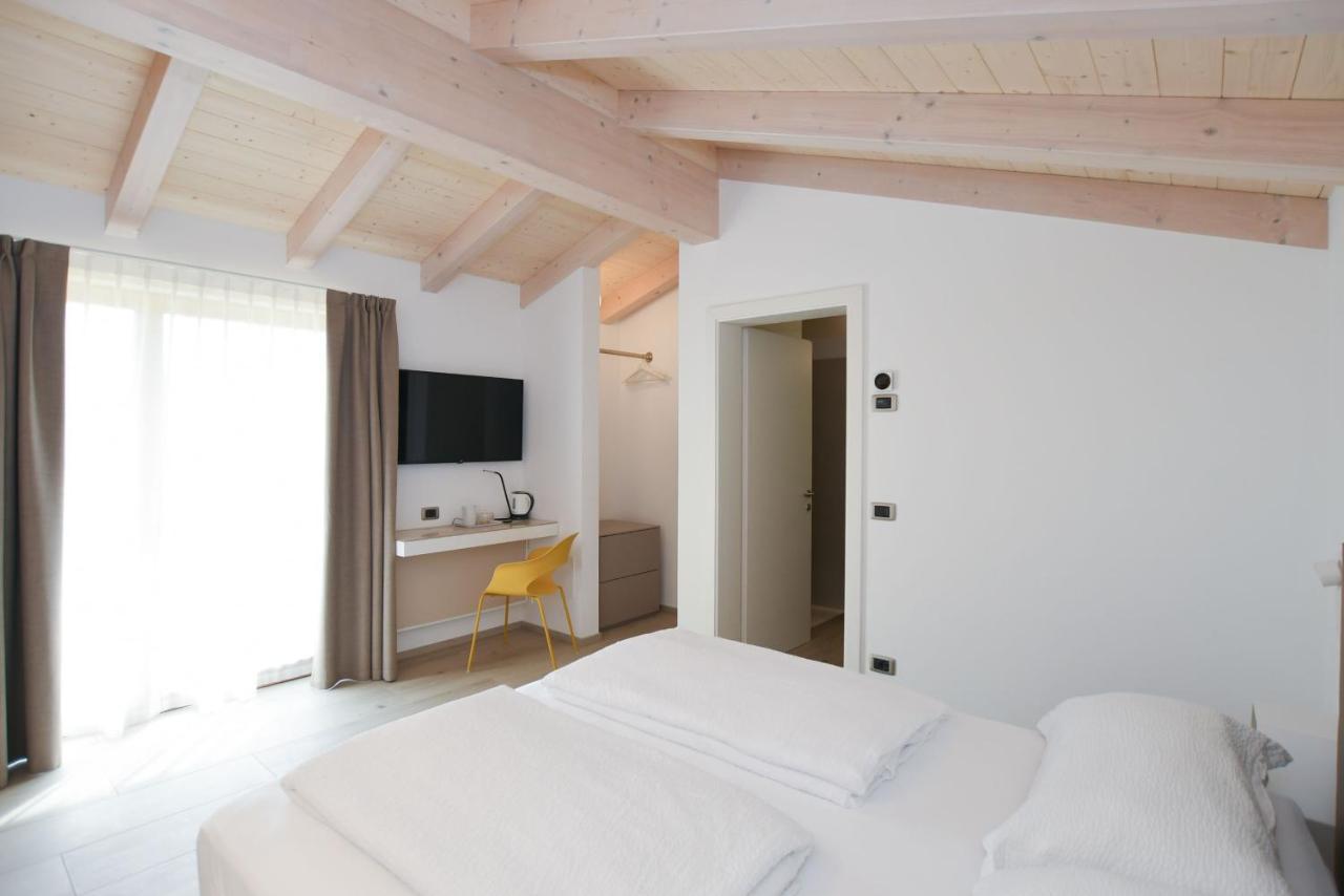 Deluxe Double Room Balcony Vineyard View