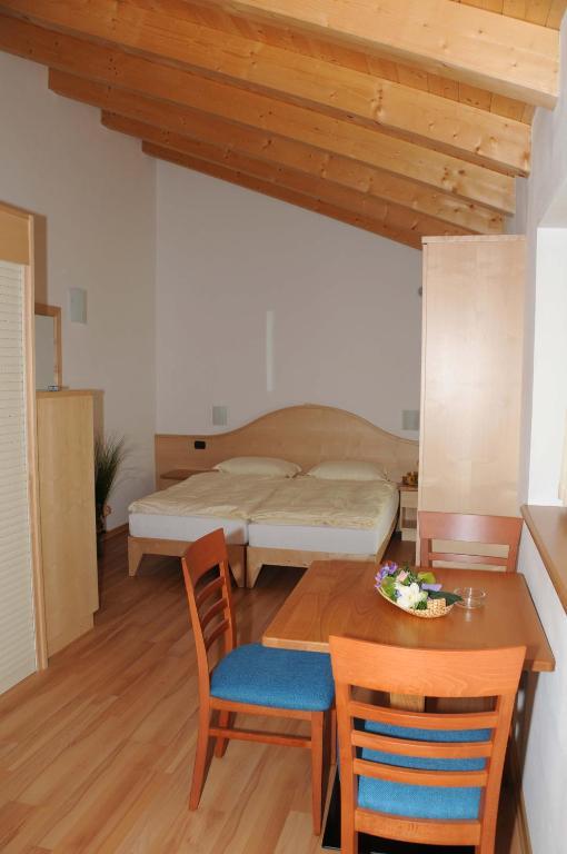 Double or Twin Room,40478368:JPEG