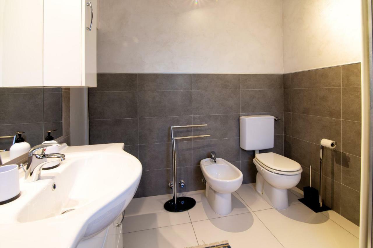 Double or Twin Room Private Bathroom,1053413350:JPEG
