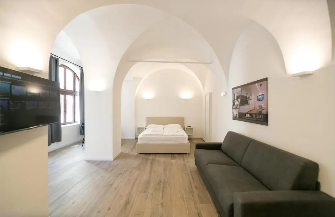 Luxury Apartment Muse 1 & 2-1