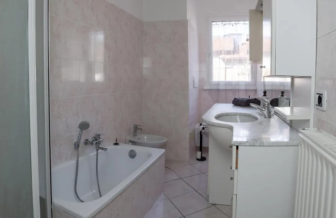 Trento - 10 Min From Duomo Free Parking & Wifi-1