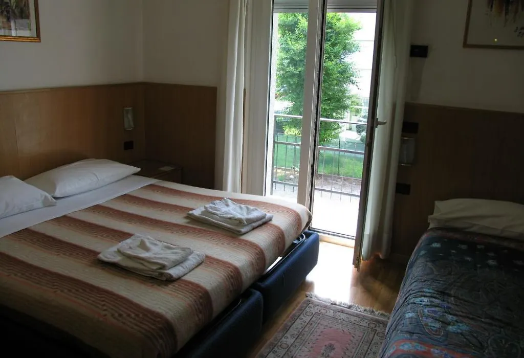 Hotel Oasi-1