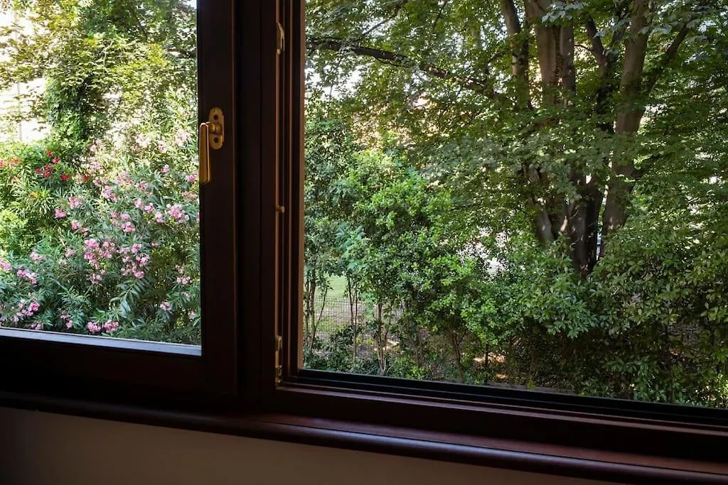 Spacious Apartment In Strategic Location - Green-1