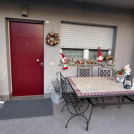 La Terrazza, Elegante Appartamento Stile Retro, 90 Mq Con Doccia Sauna Wi-Fi Terrazzo E Garage-3