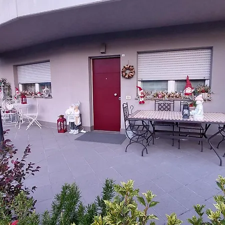 La Terrazza, Elegante Appartamento Stile Retro, 90 Mq Con Doccia Sauna Wi-Fi Terrazzo E Garage-2