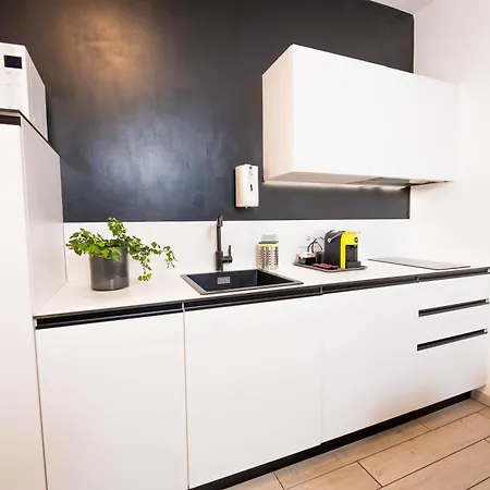 CityU Grazioli 27 Appartamento Trento Città - 2 stanze con 2 parcheggi privati gratuiti-3